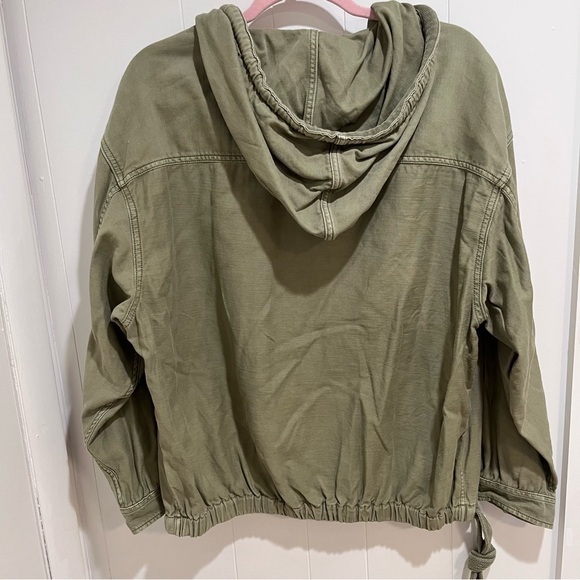 AE Top - Picture 3 of 3